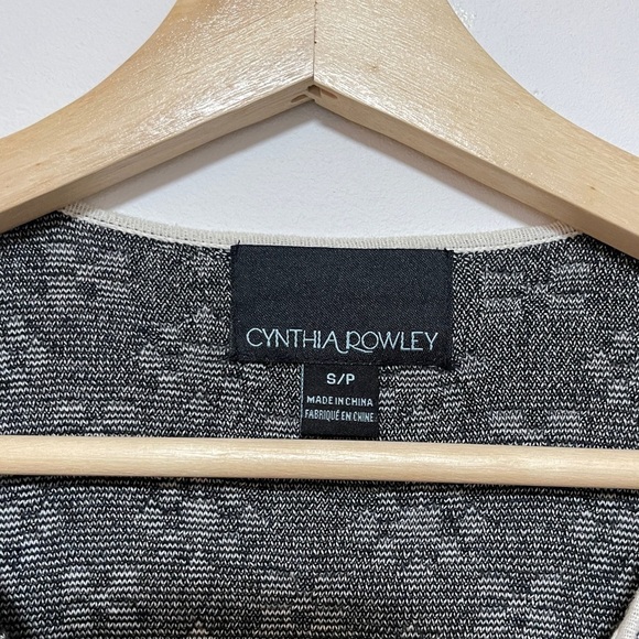 Cynthia Rowley Women Black Print Pullover Lightweight V-Neck Knit Sweater Top S - Picture 4 of 6